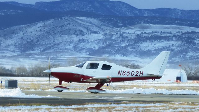 Cessna 350 (N6502H) - Beautiful speed machine!