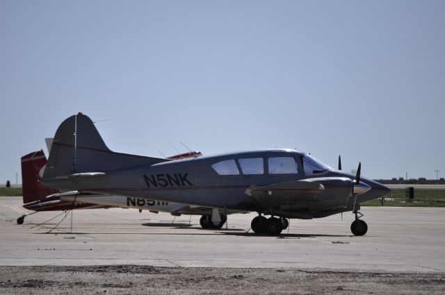 Piper Apache (N5NK)