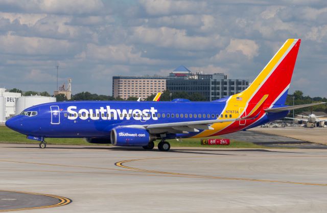 Boeing 737-700 (N7873A)