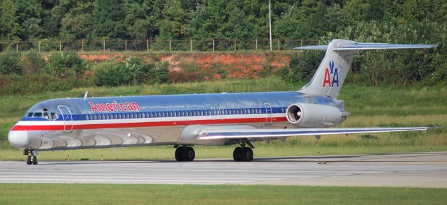 McDonnell Douglas MD-82 (N7539A) - Taxiing into position runway 18C - 9/27/09