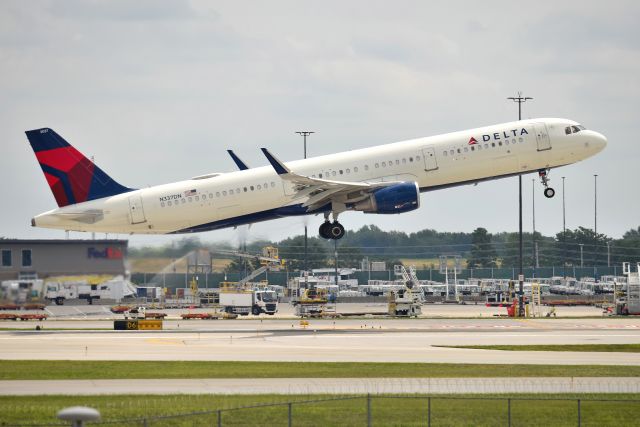 Airbus A321 (N337DN) - 23-L departure 08-31-20 bound for Hotlanta.