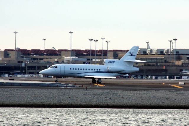 Dassault Falcon 900 (N590F)