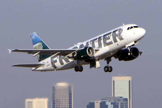 Airbus A319 (N921FR)