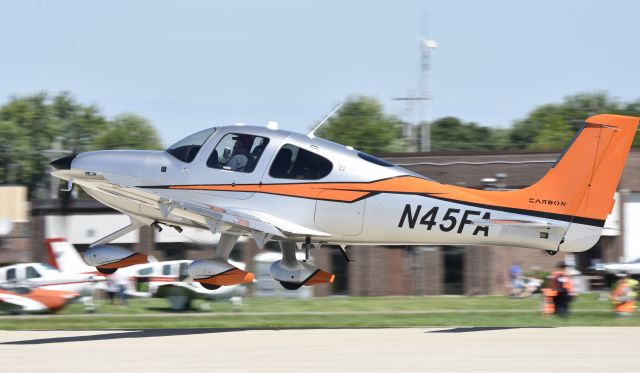 Cirrus SR-22 (N45FA) - Airventure 2017