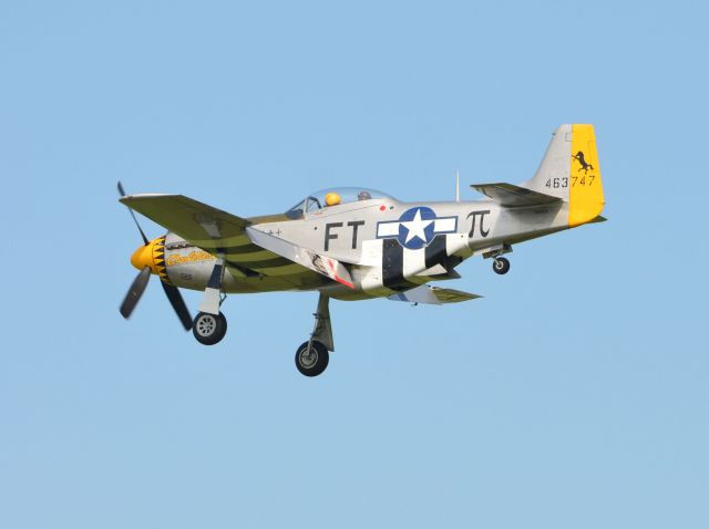North American P-51 Mustang (N251CS)