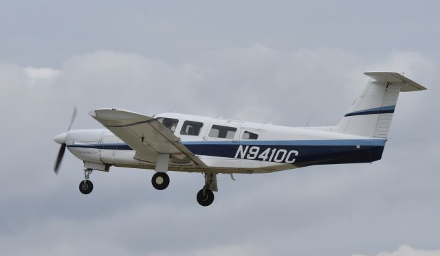 Piper Lance 2 (N9410C) - Airventure 2017