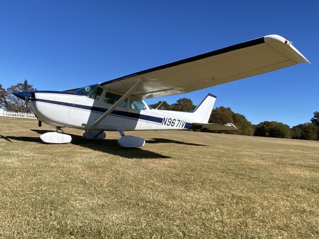 Cessna Skyhawk (N9671V)