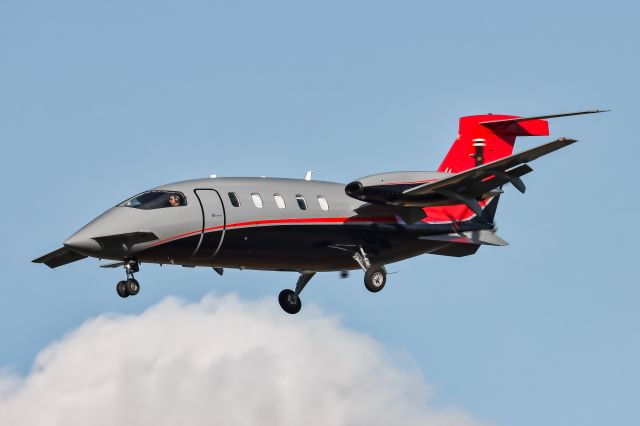 Piaggio P.180 Avanti (N2MK)