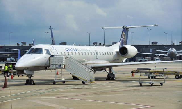 Embraer EMB-145XR (N24128) - United Express Embraer ERJ-145XR N24128 in Washington