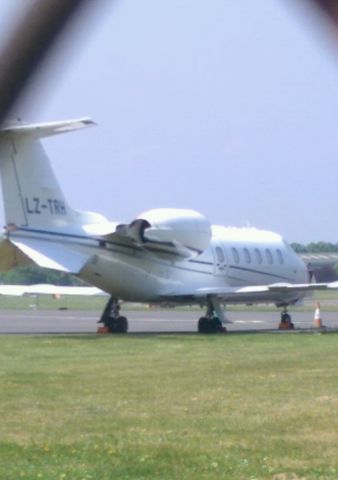 Learjet 60 (LZ-TRH)