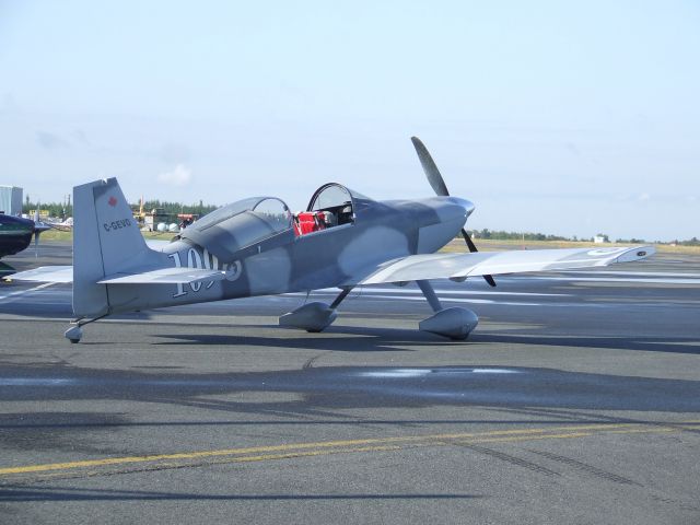 C-GEVO — - EVO-1 (F-1 Rocket) dropping off a passenger. 30 Aug 2011.