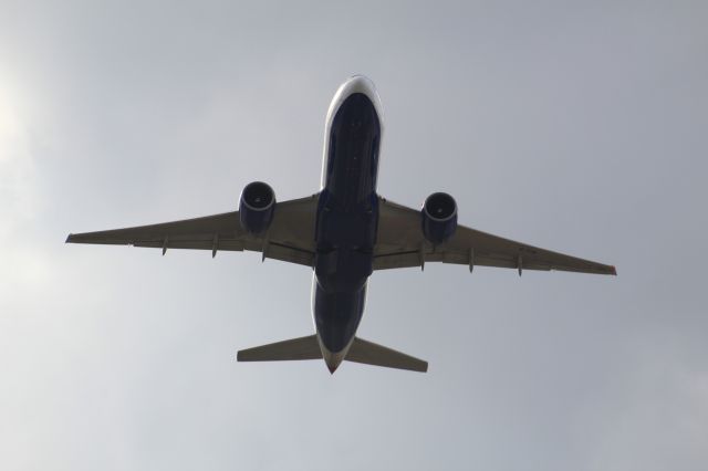 Boeing 777-200 (G-VIIN) - Airline: British Airwaysbr /Plane: B777-200br /Location: LHR (Great Southwest Road, LHR)br /Date: 04.09.22 (dd/mm/yy)