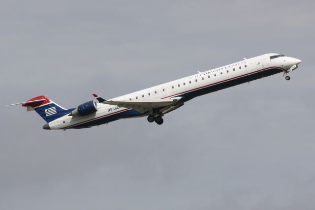 Canadair Regional Jet CRJ-900 (N956LR)