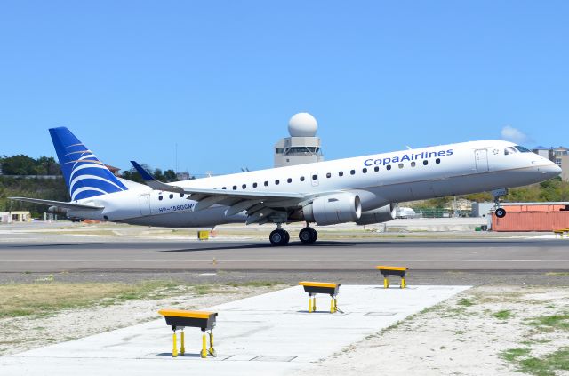 Embraer ERJ-190 (HP-1560CMP)