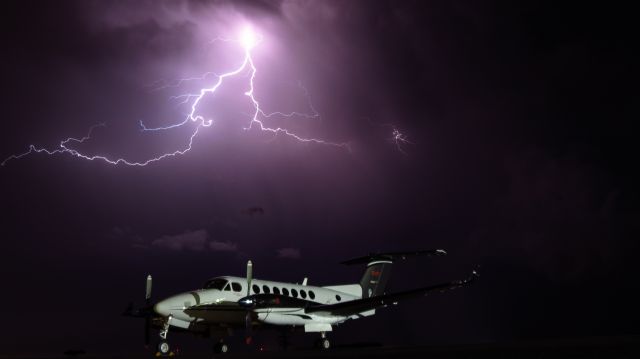 Beechcraft Super King Air 300 (PR-PRX)