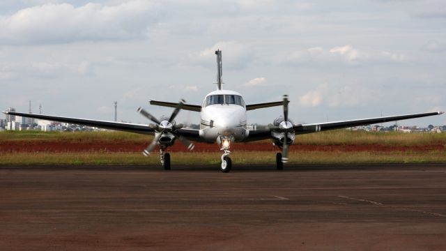 Beechcraft King Air 90 (PR-SBM)