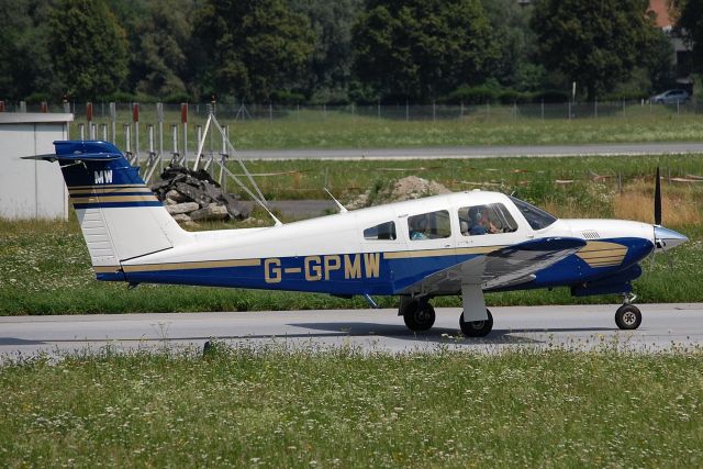 Piper Cherokee (G-GPMW)