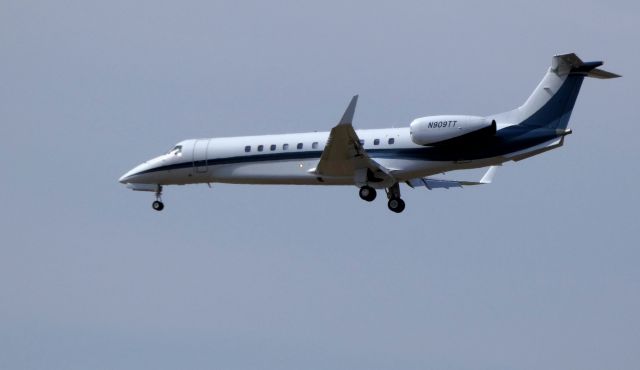 Embraer ERJ-135 (N909TT) - On final is this 2008 Embraer Legacy 600 in the Spring of 2019.