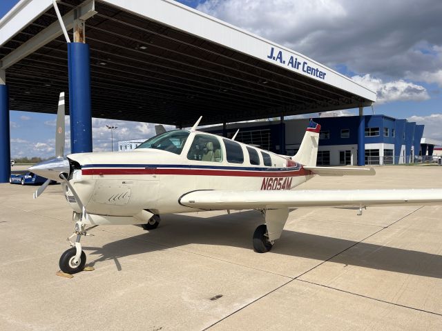 Beechcraft Bonanza (36) (N6054M)