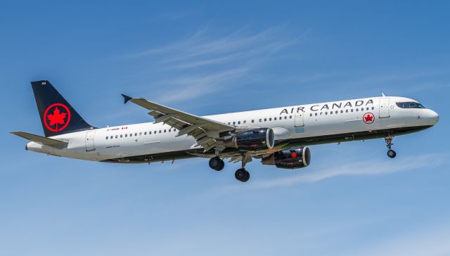 Airbus A321 (C-GIUB) - AC411 arrives from Montreal, on short finals for runway 05 at YYZbr /5/21/18