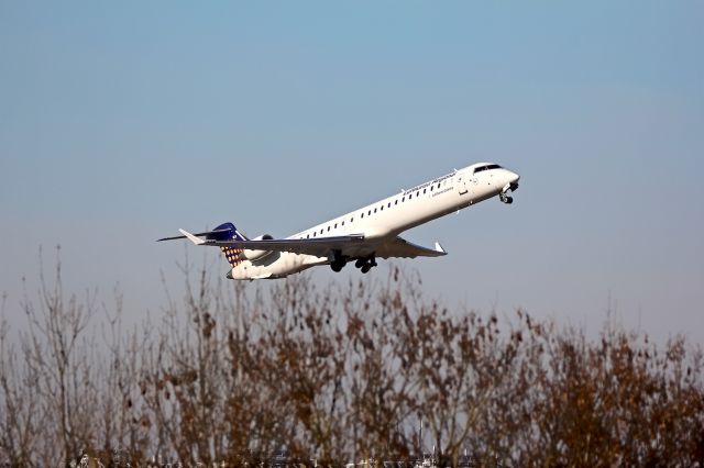 Canadair Regional Jet CRJ-900 (D-ACNX)