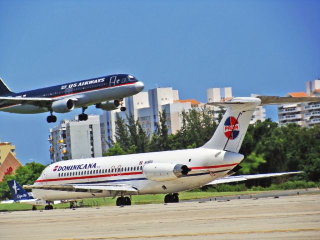 Douglas DC-9-10 (HI869) - PAWA Dominicana McDonnell Douglas DC-9-32 HI-869 (4756)  San Juan - Luis Munoz Marin International (SJU / TJSJ) Puerto Rico, 2009  Aeroparque Photo : Tomás Del Coro