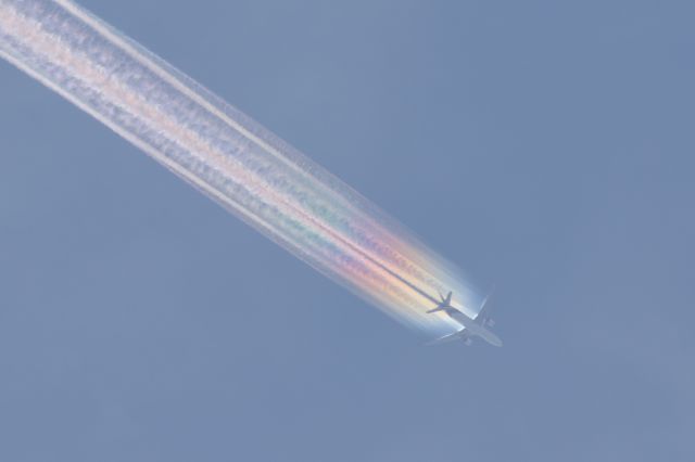 BOEING 777-300 (HS-TKD) - 18 September 2016:Overfling above Hakodate Airport (HKD/RJCH), Japan. The aircraft was departed from CTS to BKK.