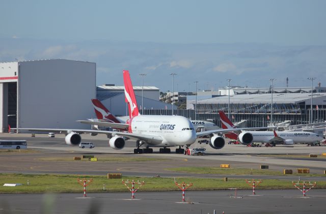 Airbus A380-800 (VH-OQF)