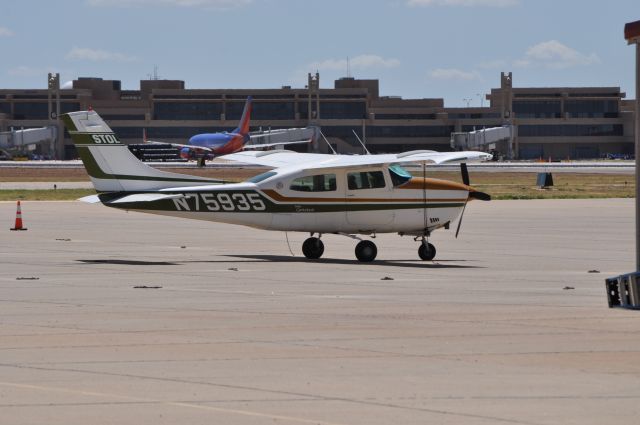 Cessna Centurion (N75935)