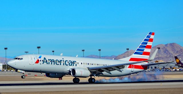 Boeing 737-800 (N920NN) - N920NN American Airlines Boeing 737-823 s/n 31165 Fleet Number 3KF - Las Vegas - McCarran International (LAS / KLAS)br /USA - Nevada, January 7, 2018br /Photo: Tomás Del Coro