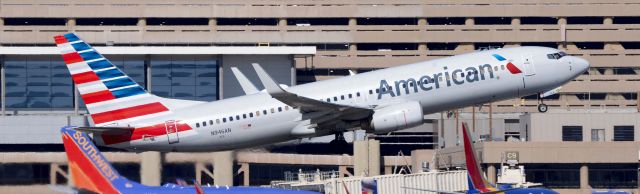 Boeing 737-700 (N946AN) - phoenix sky harbor international airport 08FEB20