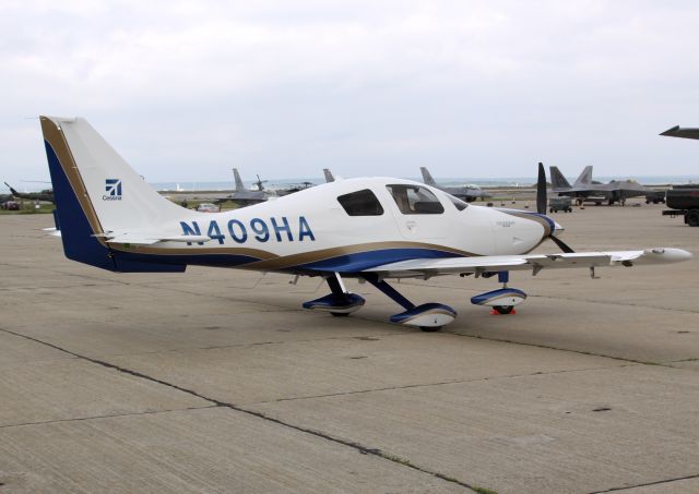 Cessna 400 (N409HA)