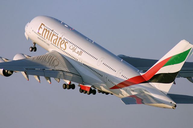 Airbus A380-800 (UAE201)