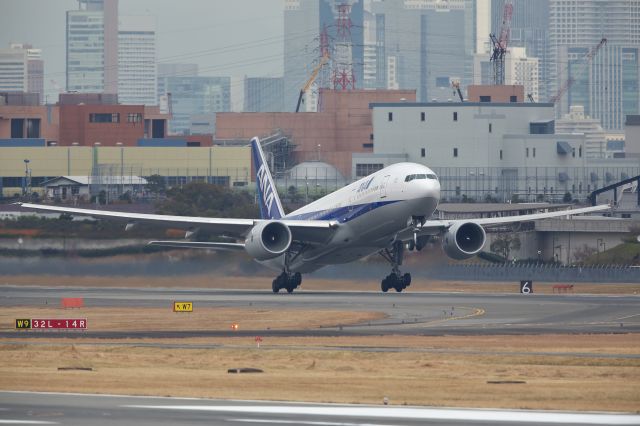 Boeing 777-200 (JA741A) - All Nippon Airways Boeing 777-281/ER