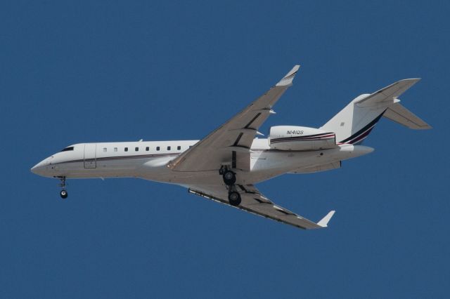 Bombardier Global Express (N141QS)