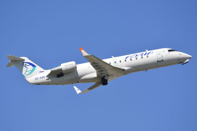 Canadair Regional Jet CRJ-200 (S5-AAE)