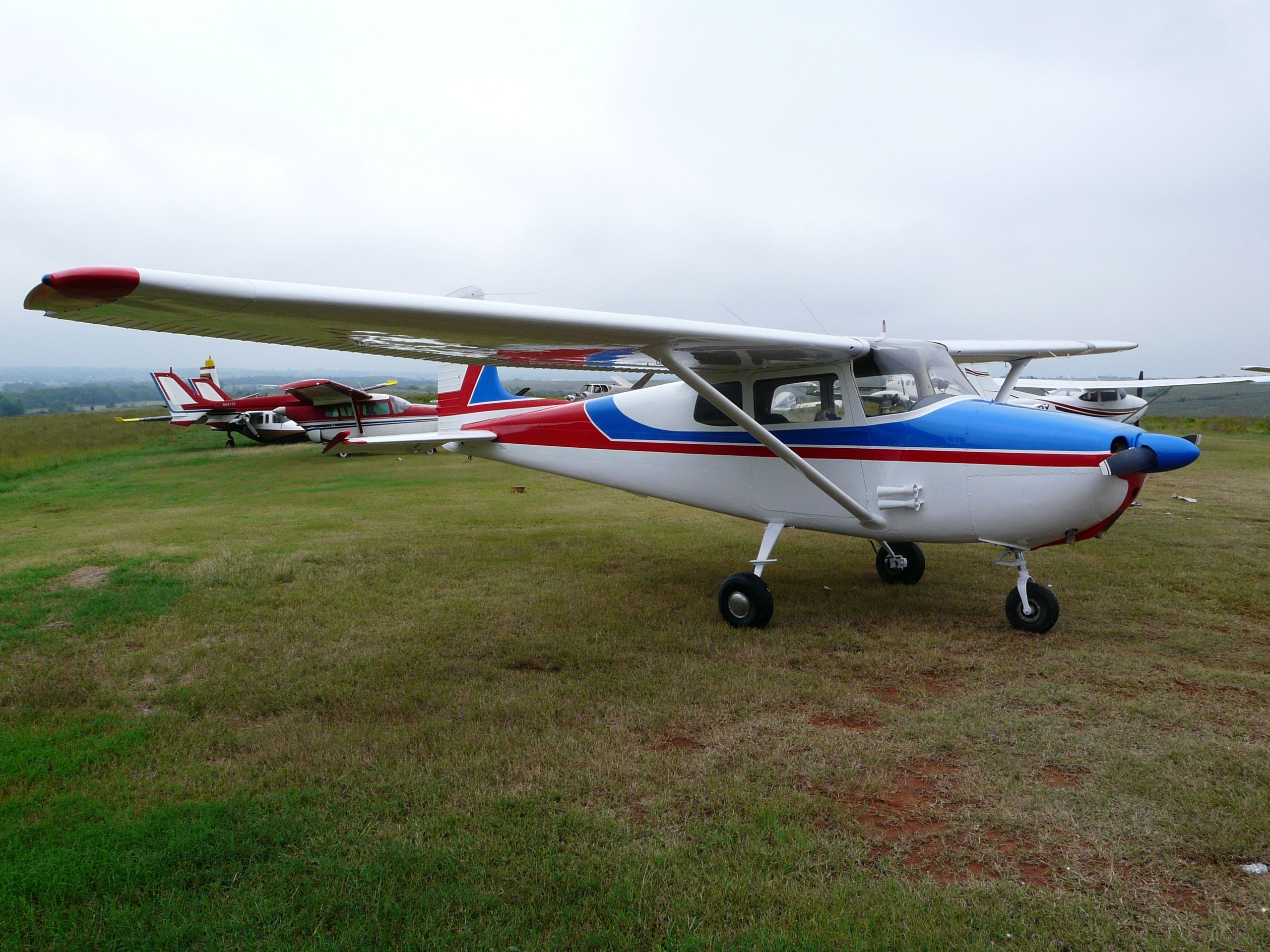 Cessna Skyhawk (N7155A) - N7155A the day of completion of annual and paint at Neils sky ranch 09-14-2009