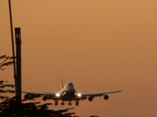 Boeing 747-400 (G-CIVC)