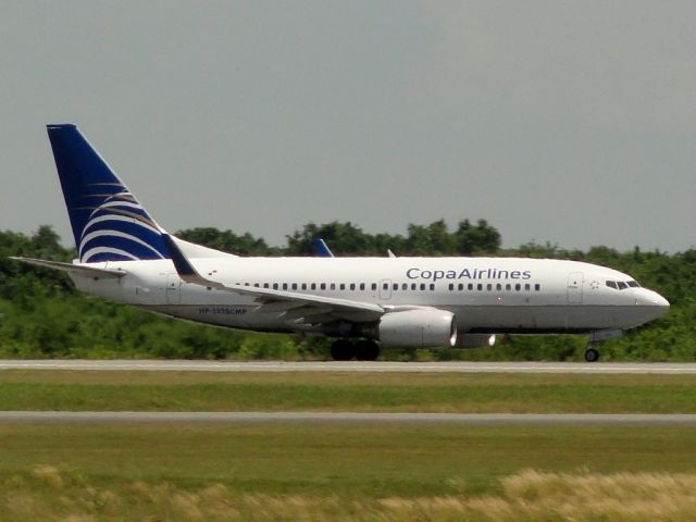 Boeing 737-700 (HP-1378CMP)