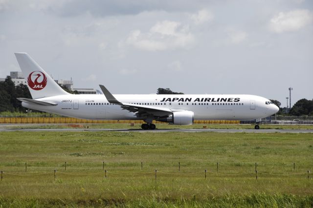 BOEING 767-300 (JA617J) - Takeoff at Narita Intl Airport Rwy16R on 2013/08/20