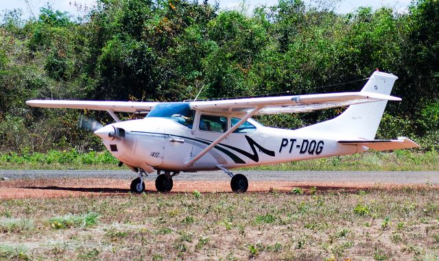 Cessna Skylane (PT-DQG)