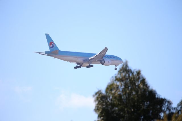 BOEING 777-200LR (HL8045)