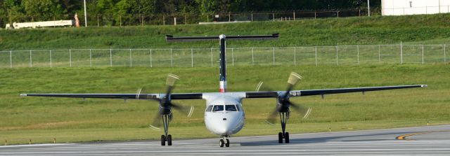 de Havilland Dash 8-300 (N331EN)