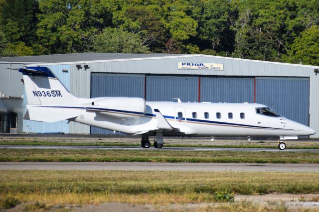 Learjet 60 (N936SM) - "MedEvac 6 Sierra Mike" departing Runway 14 at the Buffalo Niagara International Airport with a patient onboard