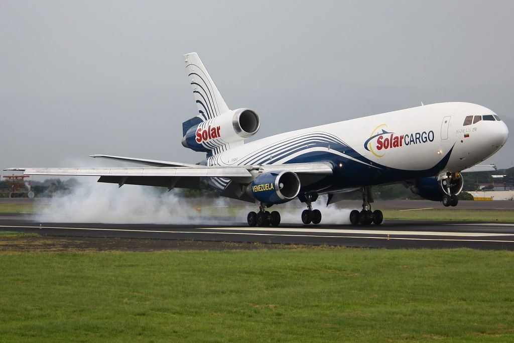 McDonnell Douglas DC-10 (YV524T)