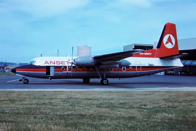 PACIFIC AEROSPACE 750XL (VH-MMV) - ANSETT AIRLINES OF AUSTRALIA - FOKKER F-27-200 FRIENDSHIP - REG : VH-MMV (CN 10355) - WEST BEACH ADELAIDE SA. AUSTRALIA - YPAD (28/9/1980)