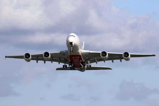 Airbus A380-800 (A6-EEI)