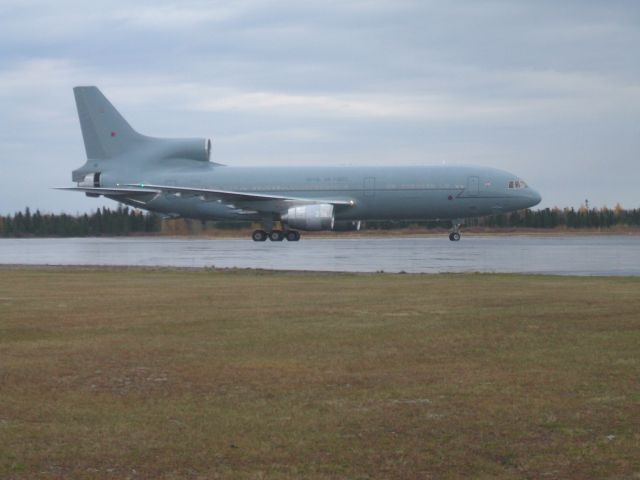 Lockheed L-1011 TriStar — - Taxiing to South Ramp @ Goose Airport NL