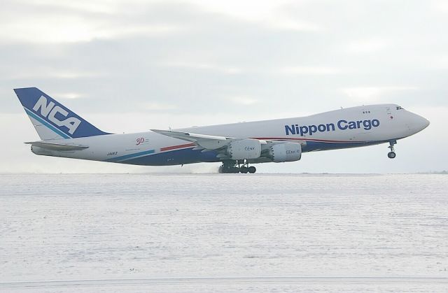 BOEING 747-8 (JA11KZ)