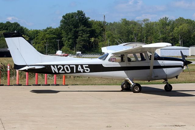 Cessna Skyhawk (N20745)